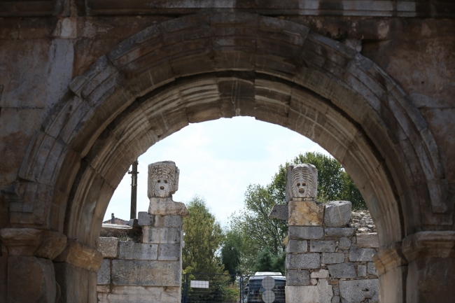 İznik'te Roma, Bizans ve Osmanlı dönemine ait taş yollar bulundu
